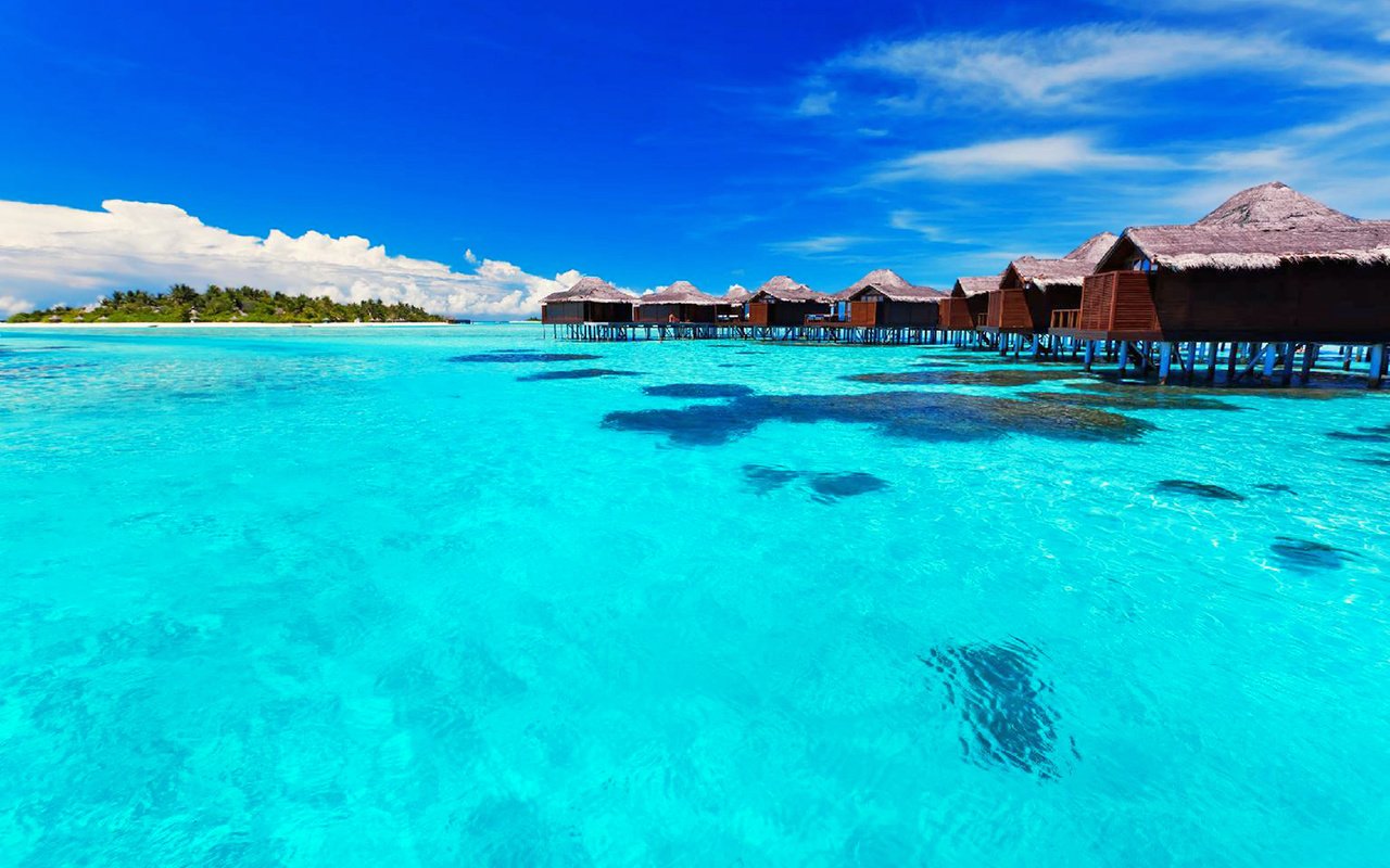 Обои остров, бунгало, тропики, мальдивы, island, bungalow, tropics, the maldives разрешение 1920x1280 Загрузить