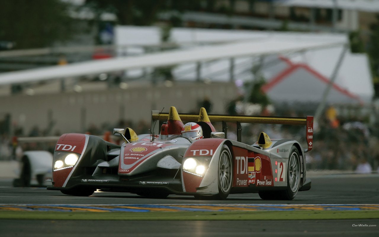 Audi r18