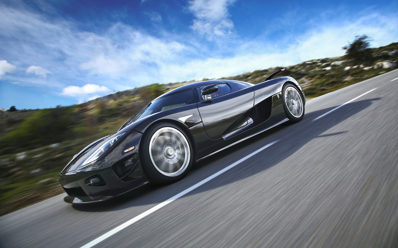 Обои дорога, скорость, mashiny, koenigsegg ccxr, road, speed разрешение 2560x1600 Загрузить