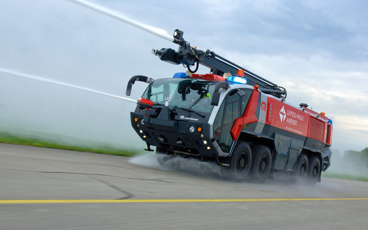 Обои water cannons, vehicles, fire-service vehicles, rosenbauer crashtender разрешение 1920x1080 Загрузить