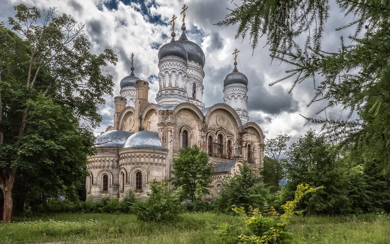 Обои церковь, успенский собор, духовность, church, the cathedral of the assumption, spirituality разрешение 1920x1200 Загрузить