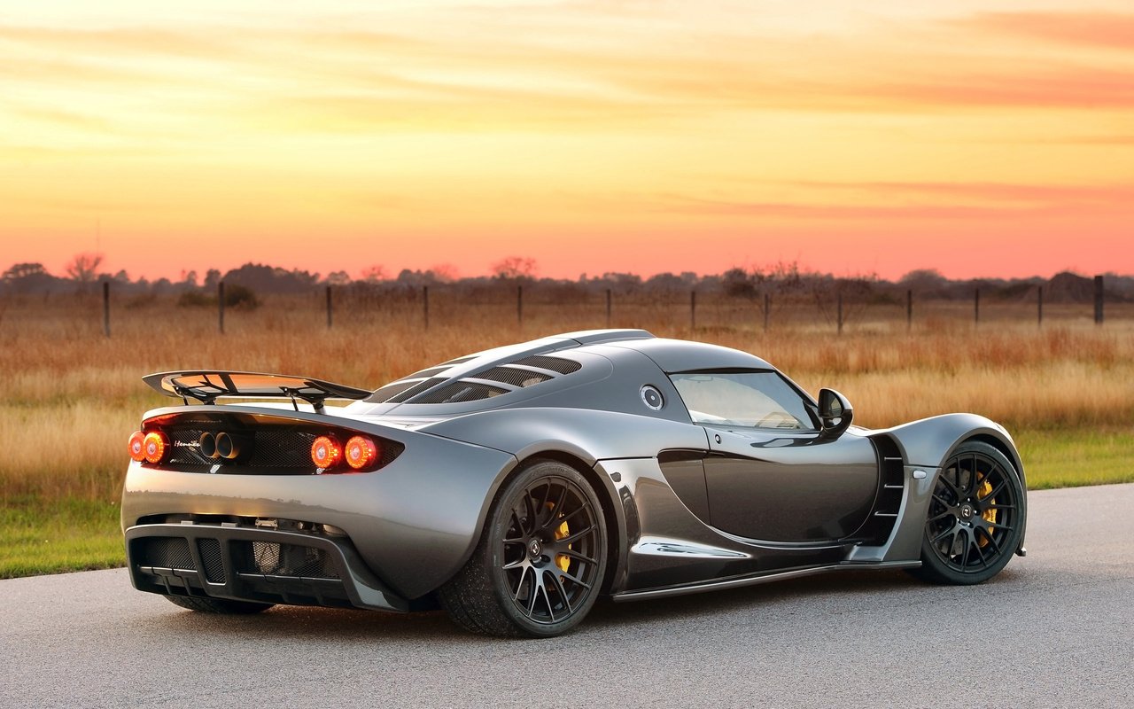 Обои тюнинг, hennessey, dark knight, хеннесси, веном, гт, tuning, hennessy, venom, gt разрешение 2560x1600 Загрузить