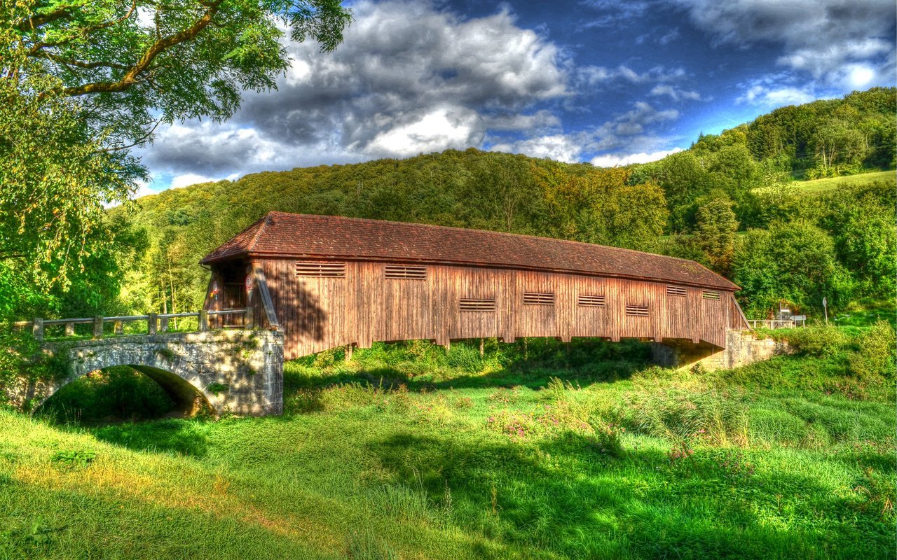 Обои деревья, холмы, природа, мост, trees, hills, nature, bridge разрешение 2880x1908 Загрузить