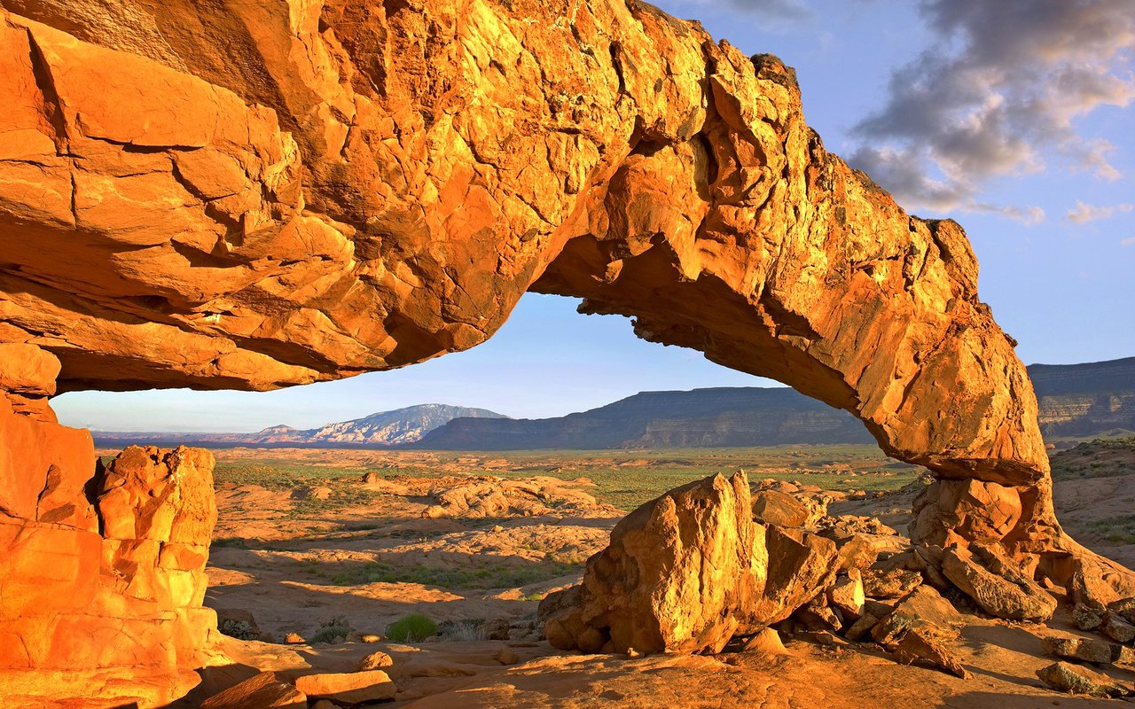 Обои небо, горы, камни, скала, каньон, арка, grand staircase-escalante national monument, великая лестница-эскаланте национальный памятник, the sky, mountains, stones, rock, canyon, arch разрешение 1920x1080 Загрузить