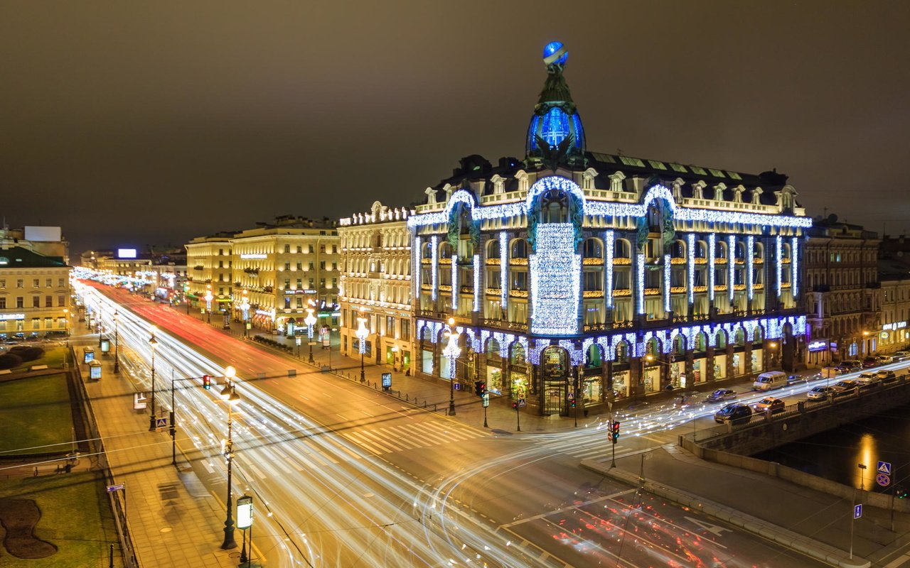 Обои россия, санкт-петербург, невский проспект ночью, russia, saint petersburg, nevsky avenue at night разрешение 2048x1306 Загрузить