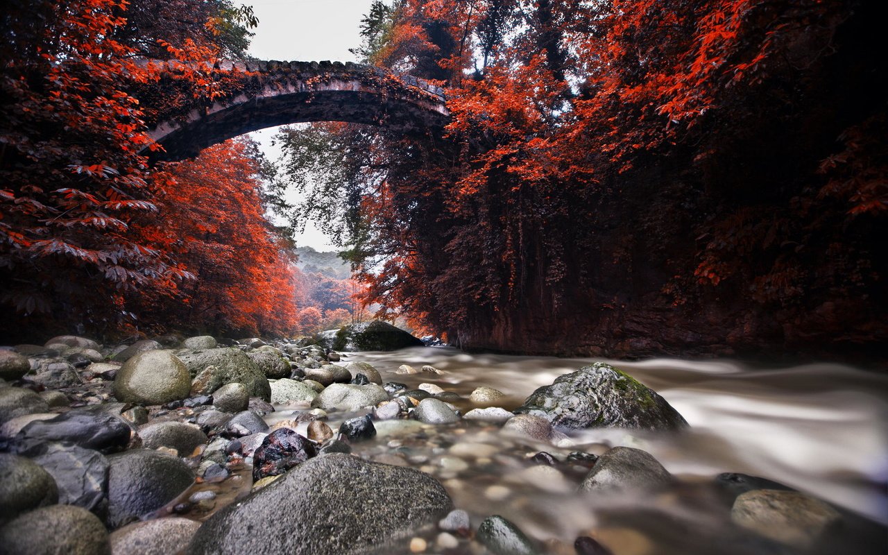 Обои река, природа, камни, мост, осень, river, nature, stones, bridge, autumn разрешение 2048x1365 Загрузить