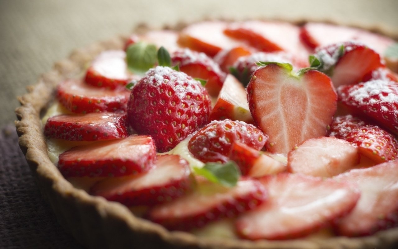 Обои клубника, ягоды, сладкое, десерт, пирог, strawberry, berries, sweet, dessert, pie разрешение 1920x1272 Загрузить