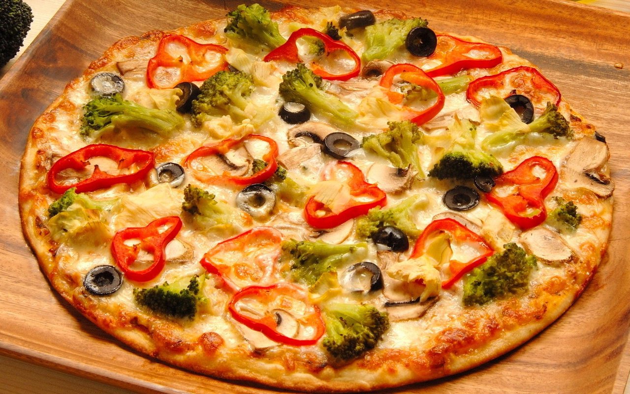 Обои оливки, перец, пицца, брокколи, olives, pepper, pizza, broccoli разрешение 1920x1200 Загрузить