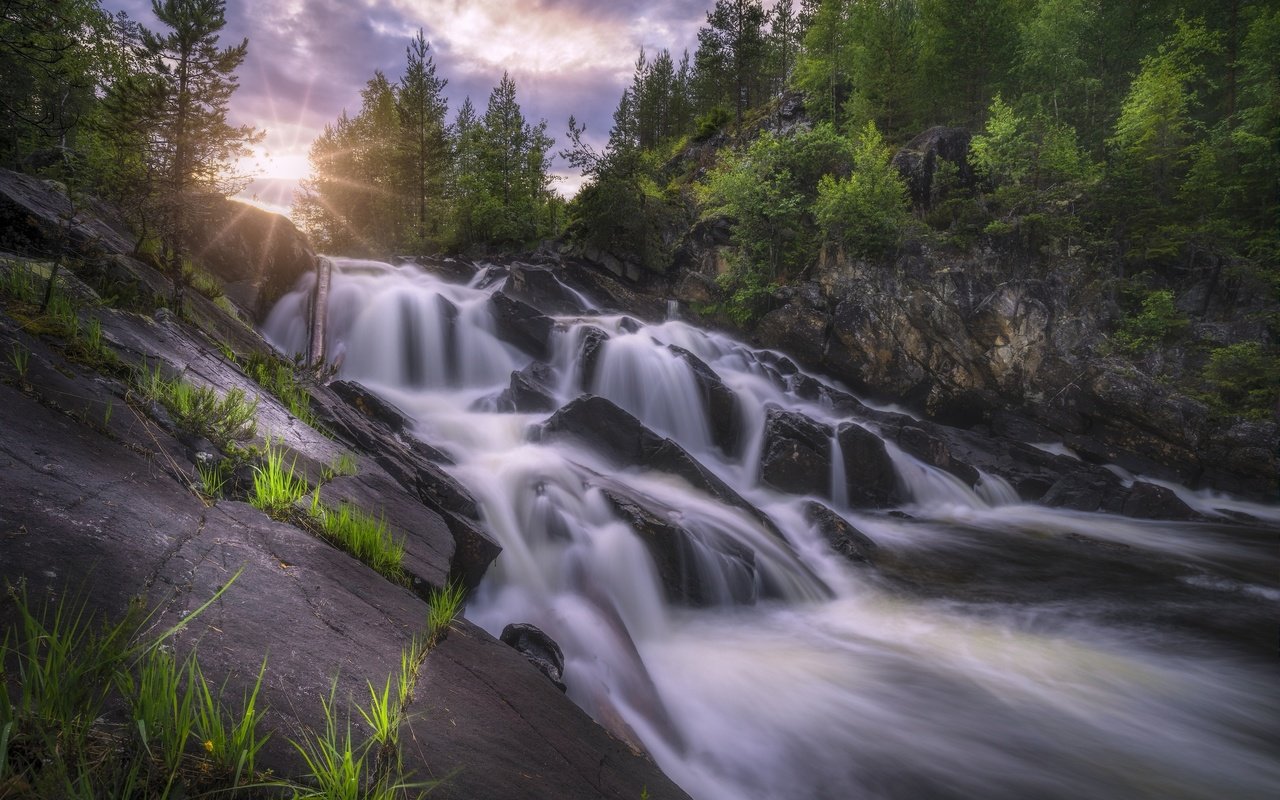 Обои деревья, река, скалы, камни, водопад, норвегия, каскад, рингерике, trees, river, rocks, stones, waterfall, norway, cascade, ringerike разрешение 2880x1922 Загрузить