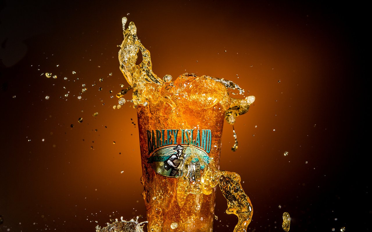 Обои макро, всплеск, стакан, пиво, barley island beer, macro, splash, glass, beer разрешение 2048x1463 Загрузить