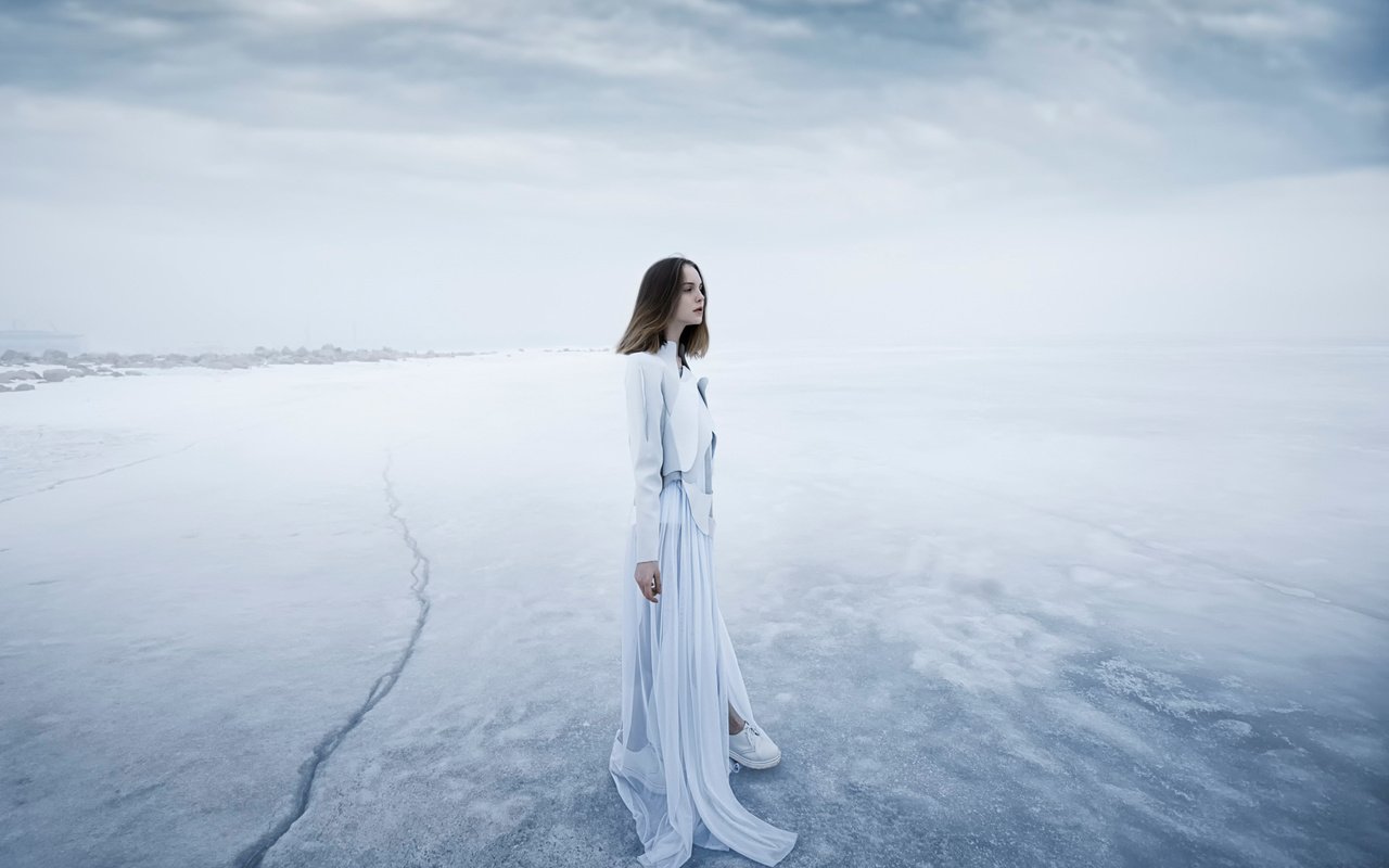 Обои девушка, платье, лёд, холод, tatiana mertsalova, ариадна, girl, dress, ice, cold, ariadna разрешение 2048x1367 Загрузить