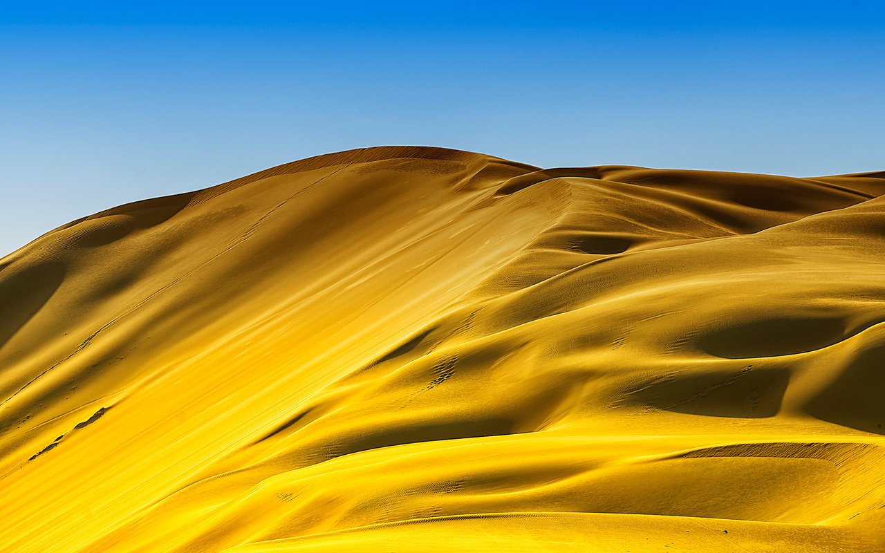 Обои небо, пейзаж, песок, пустыня, дюны, the sky, landscape, sand, desert, dunes разрешение 2048x1335 Загрузить