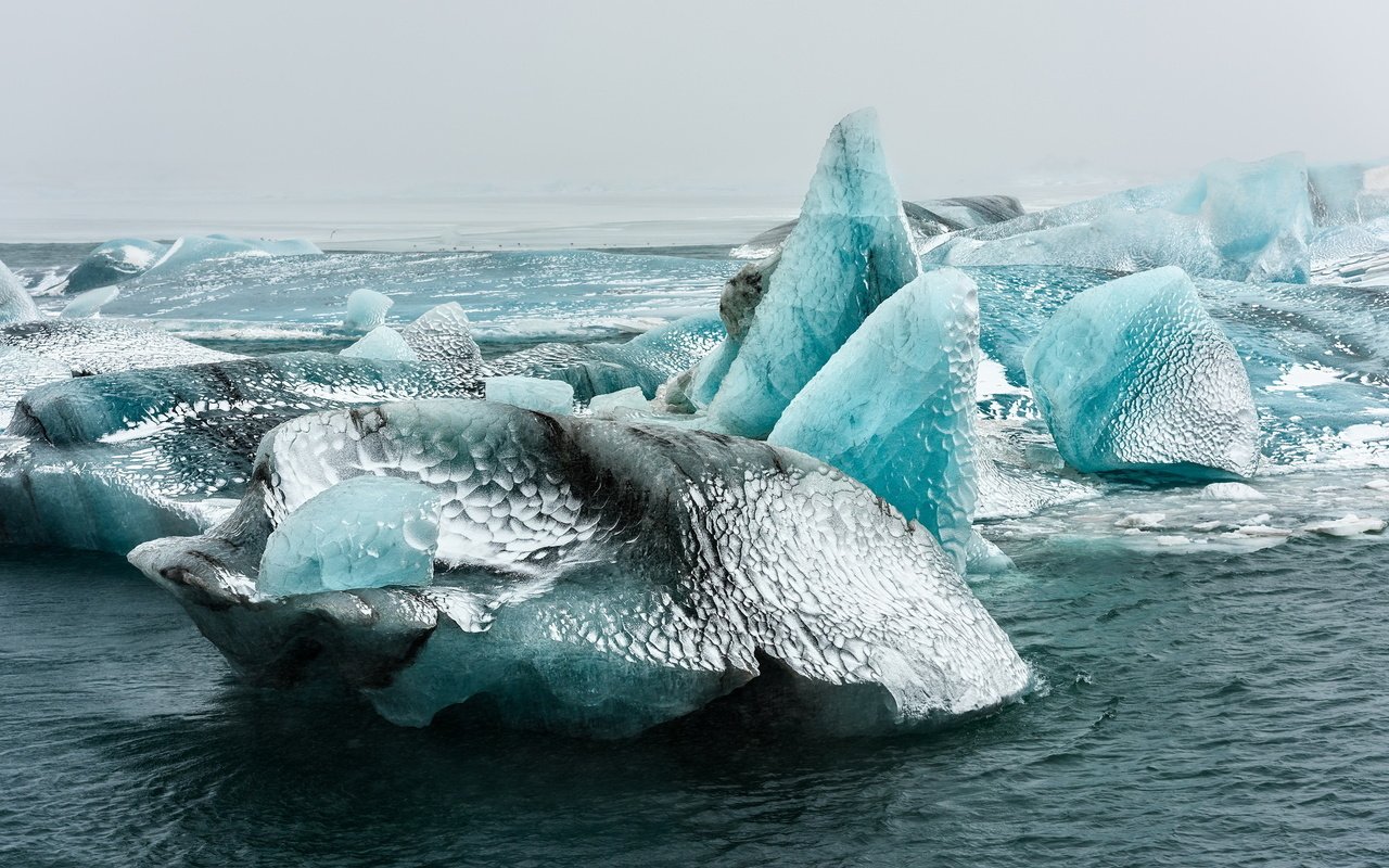 Обои небо, вода, природа, море, горизонт, лёд, льдины, the sky, water, nature, sea, horizon, ice разрешение 2047x1314 Загрузить