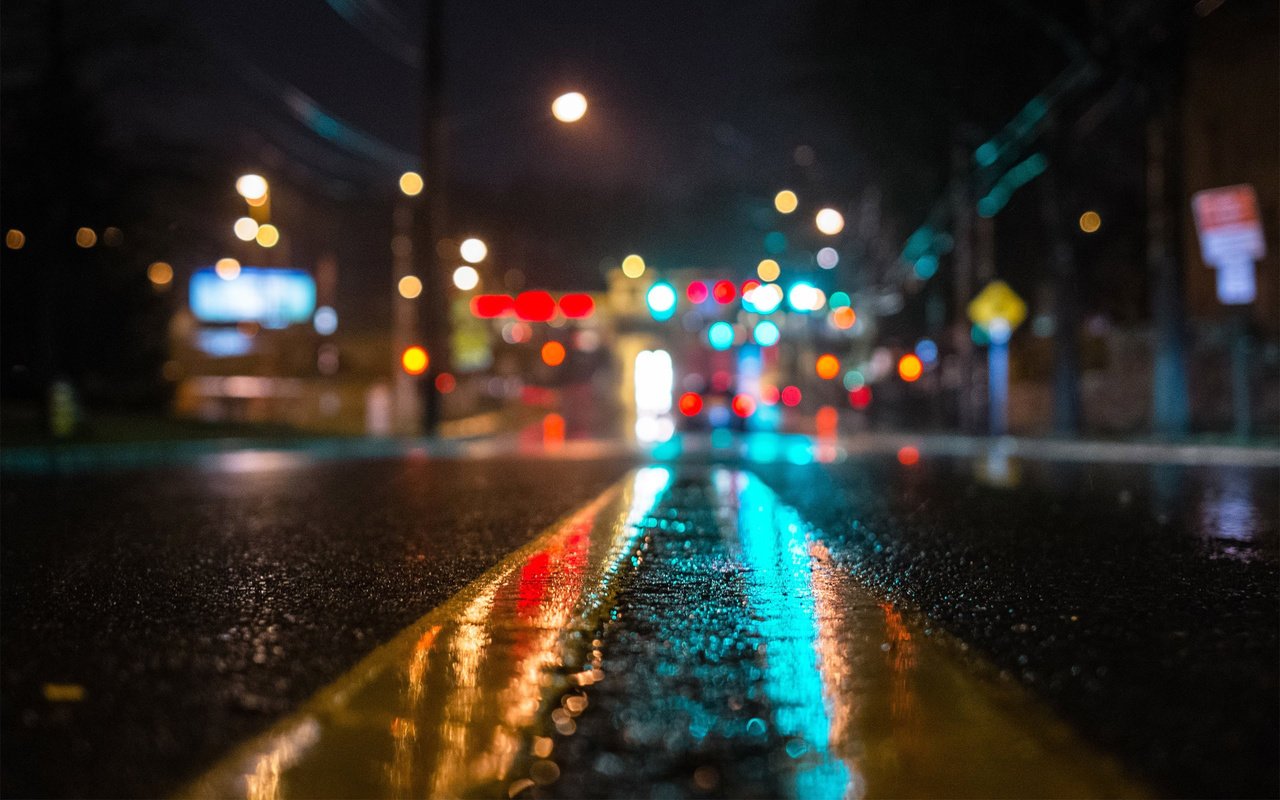 Обои дорога, огни, город, дождь, road, lights, the city, rain разрешение 2560x1600 Загрузить