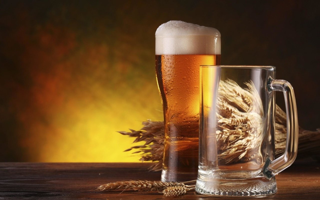 Обои стекло, пиво, ячмень, алкогольные напитки, a beverage alcoholic, cтекло, glass, beer, barley, alcoholic beverages, a alcoholic beverage разрешение 2119x1413 Загрузить