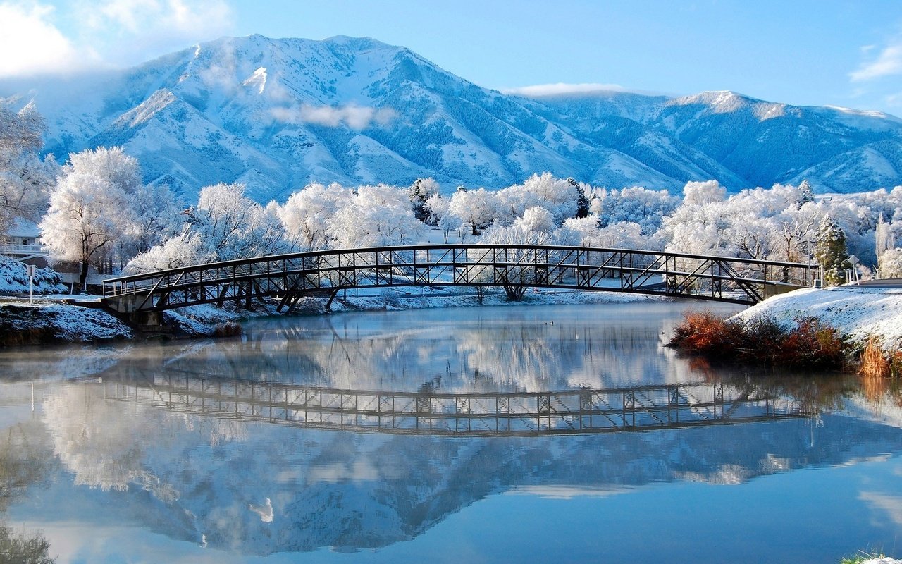 Обои зима, гора, мост, речка, winter, mountain, bridge, river разрешение 1920x1080 Загрузить
