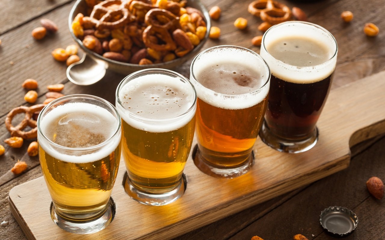 Обои пиво, пена, алкоголь, ячмень, различные сорта пива, beer, foam, alcohol, barley, beers разрешение 2880x1920 Загрузить