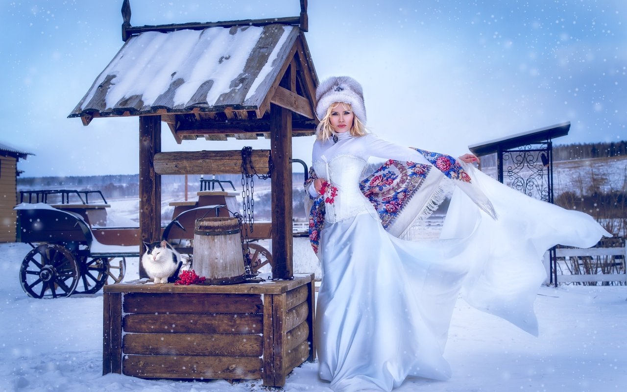 Обои зима, платье, блондинка, кот, шапка, корсет, колодец, платок, winter, dress, blonde, cat, hat, corset, well, shawl разрешение 2300x1550 Загрузить