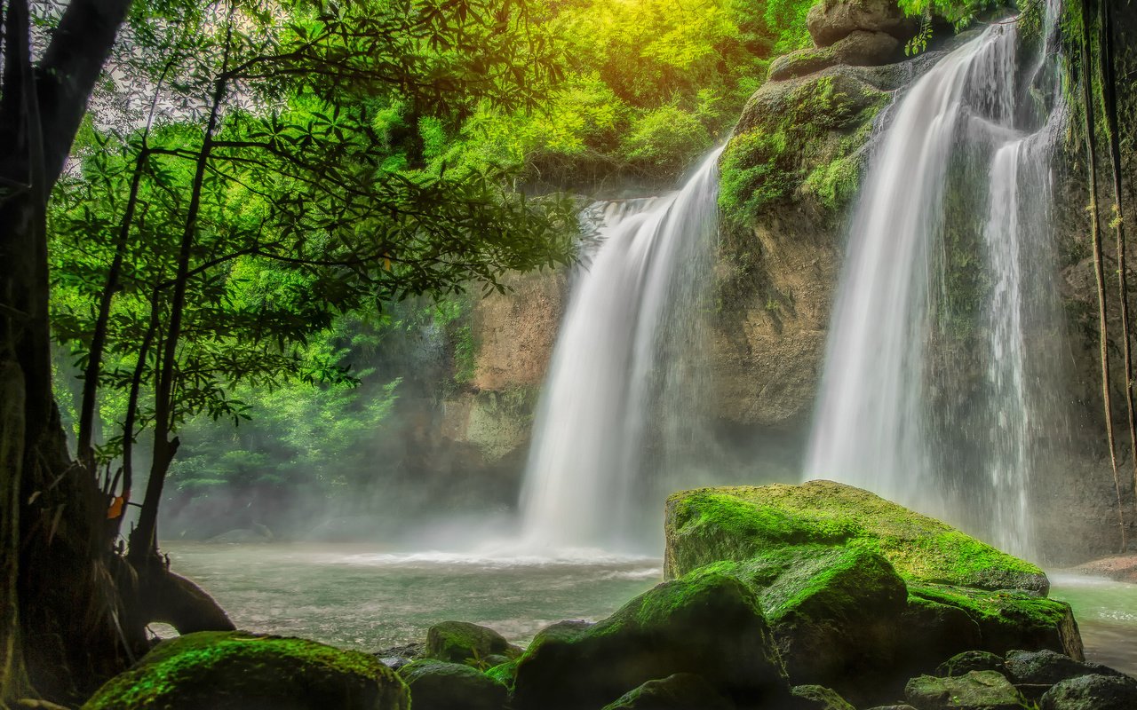 Обои вода, камни, зелень, водопад, мох, потоки, water, stones, greens, waterfall, moss, threads разрешение 2048x1365 Загрузить