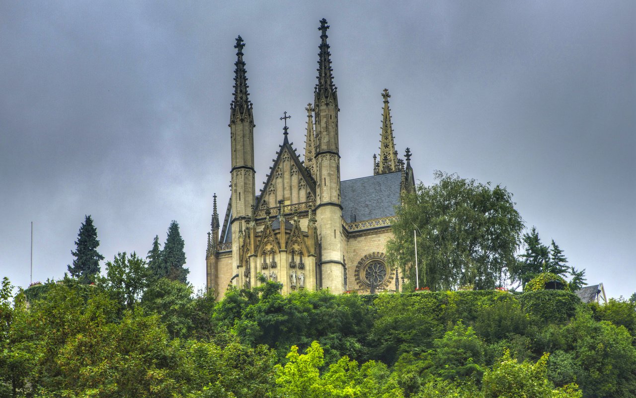 Обои храм, собор, город, монастырь, германия, apollinaris kirche remagen, temple, cathedral, the city, the monastery, germany разрешение 3600x2382 Загрузить