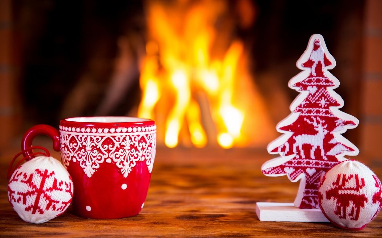 Обои новый год, елка, огонь, игрушки, камин, чашка, праздник, 2016, new year, tree, fire, toys, fireplace, cup, holiday разрешение 2560x1600 Загрузить