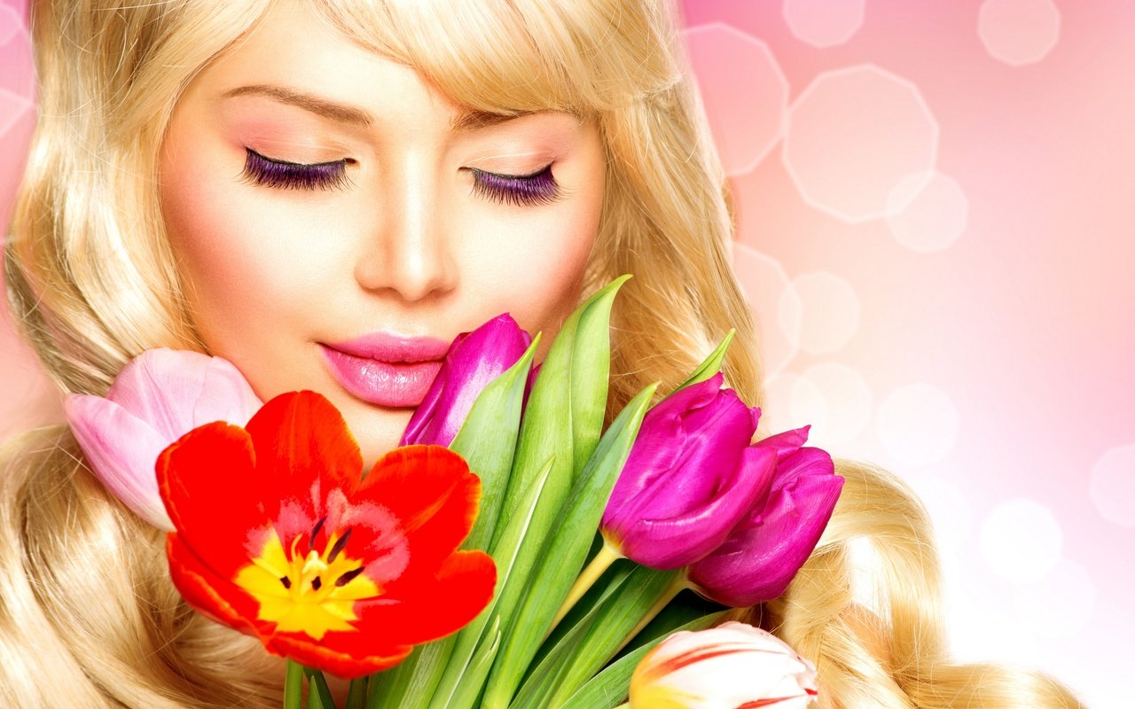 Обои девушка, блондинка, модель, ресницы, весна. цветы, girl, blonde, model, eyelashes, spring. flowers разрешение 2880x2317 Загрузить
