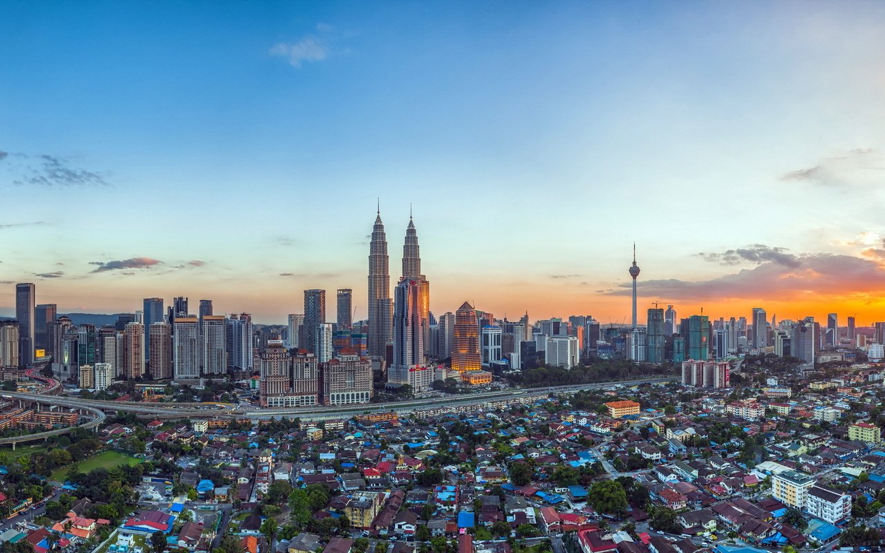 Обои малайзия, куала-лумпур, кампунг бару, malaysia, kuala lumpur, kampung baru разрешение 1920x1080 Загрузить