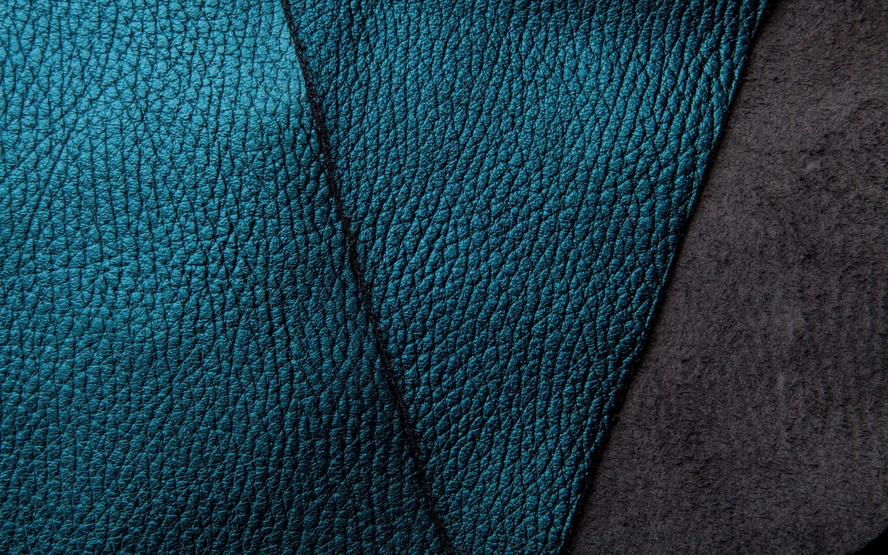 Обои фон, кожа, голубая, етекстура, замша, background, leather, blue, texture, suede разрешение 4500x3000 Загрузить