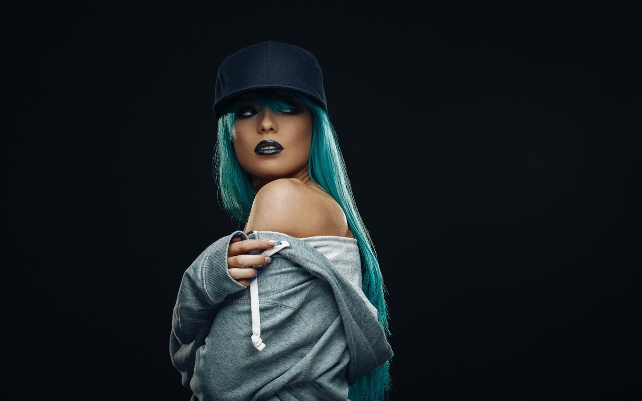 Обои поза, голубая, мода, ушанка, pose, blue, fashion, hat разрешение 5616x3744 Загрузить