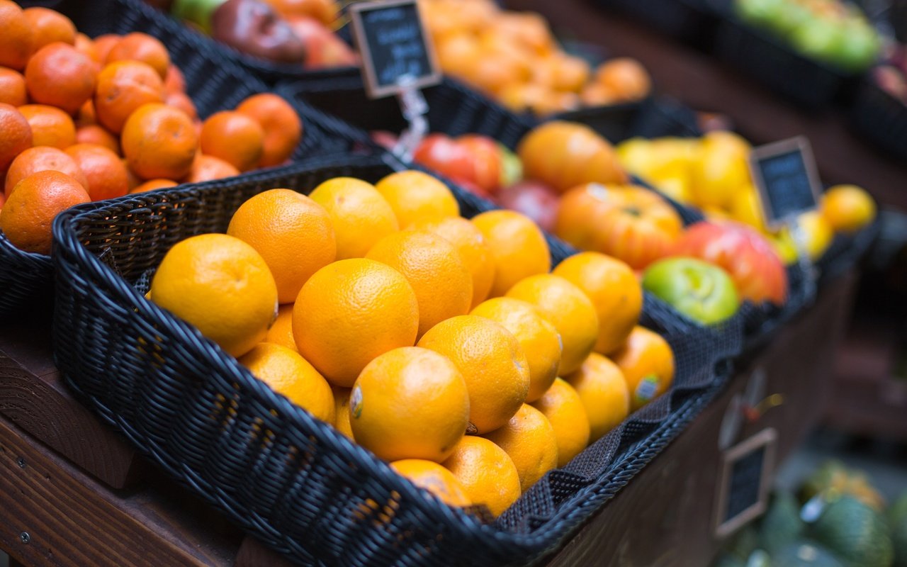 Обои рынок, фрукты, апельсины, мандарины, цитрусы, market, fruit, oranges, tangerines, citrus разрешение 4000x2667 Загрузить