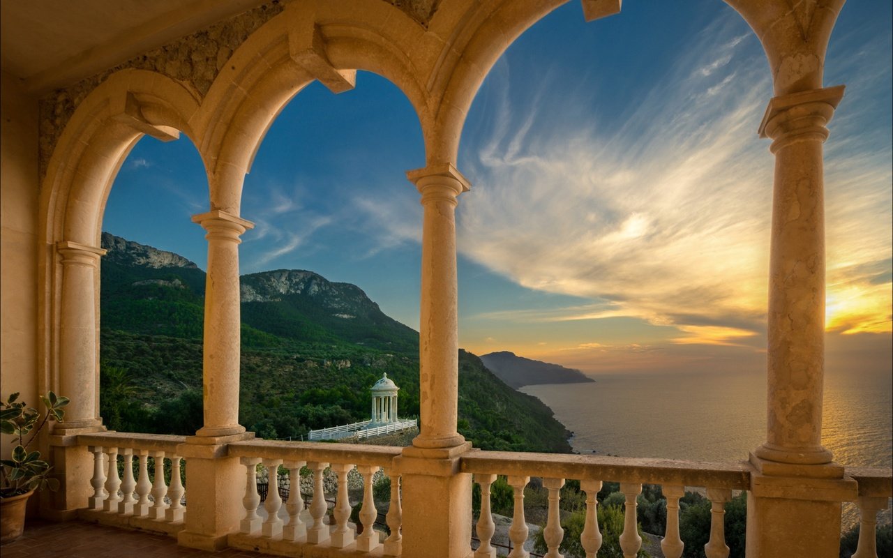 Обои море, беседка, испания, веранда, вилла, sea, gazebo, spain, veranda, villa разрешение 1920x1224 Загрузить