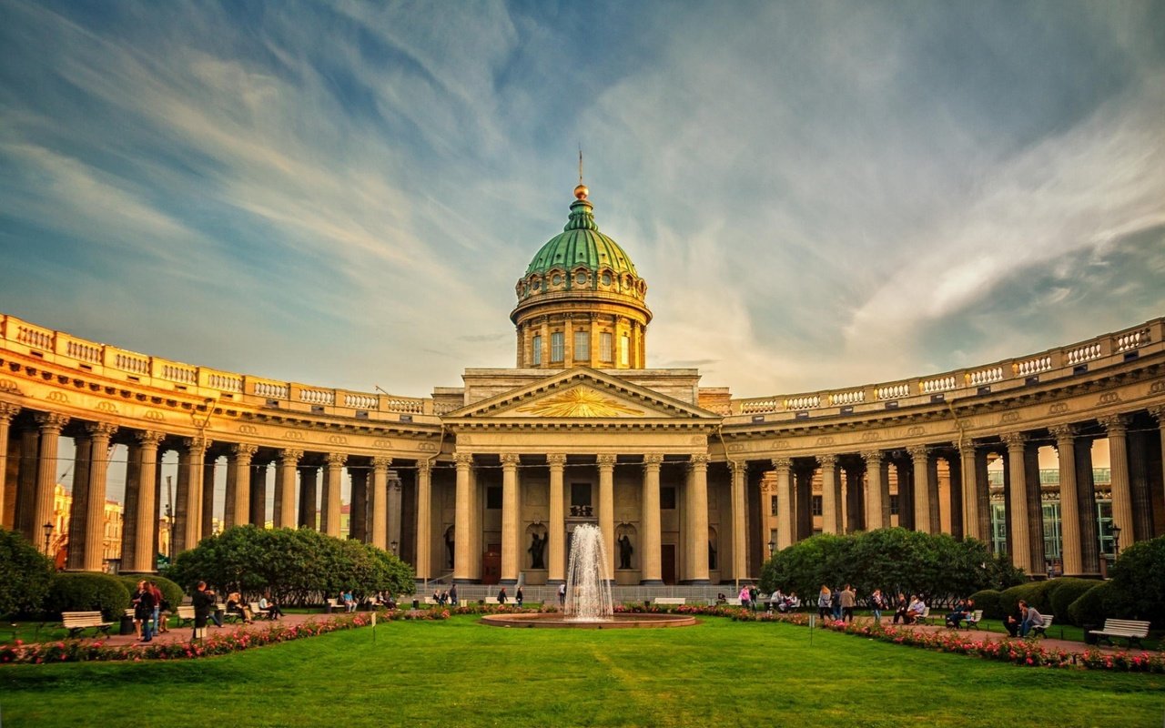 Обои собор, фонтан, россия, санкт-петербург, казанский собор, cathedral, fountain, russia, saint petersburg, kazan cathedral разрешение 1920x1200 Загрузить