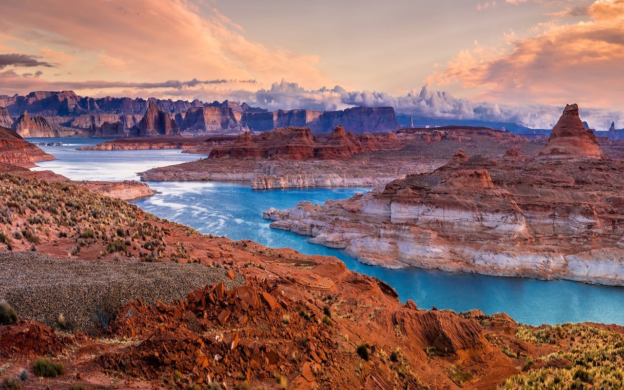 Обои облака, река, горы, камни, каньон, clouds, river, mountains, stones, canyon разрешение 3000x2000 Загрузить