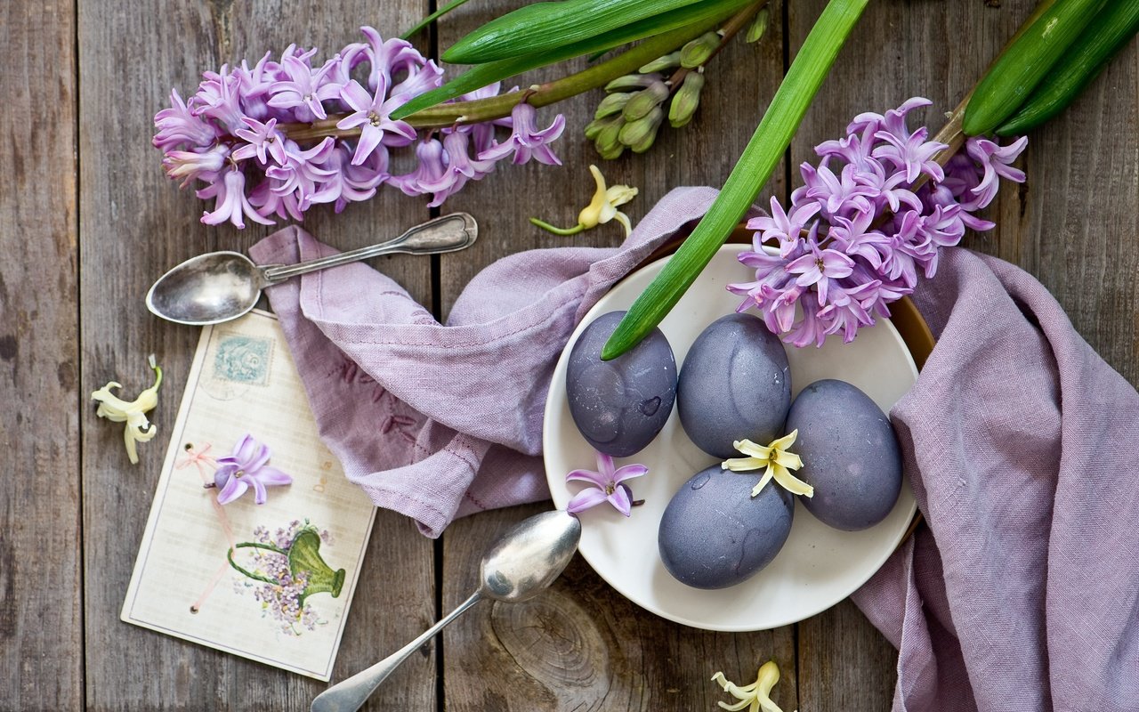 Обои цветы, пасха, яйца, открытка, гиацинты, ложки, крашенки, flowers, easter, eggs, postcard, hyacinths, spoon разрешение 4256x2832 Загрузить