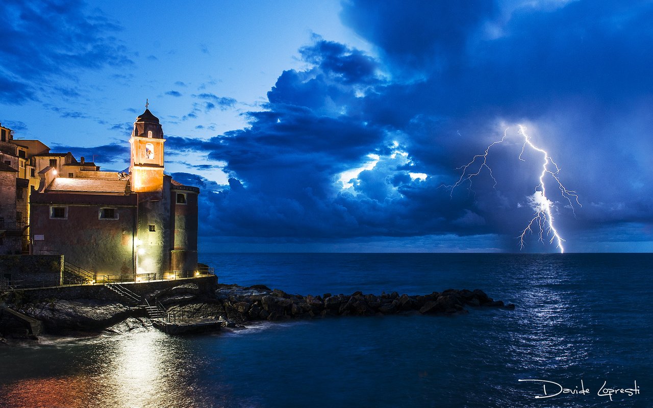 Обои берег, тучи, море, молния, швейцария, цюрих, davide lopresti, shore, clouds, sea, lightning, switzerland, zurich разрешение 2000x1297 Загрузить