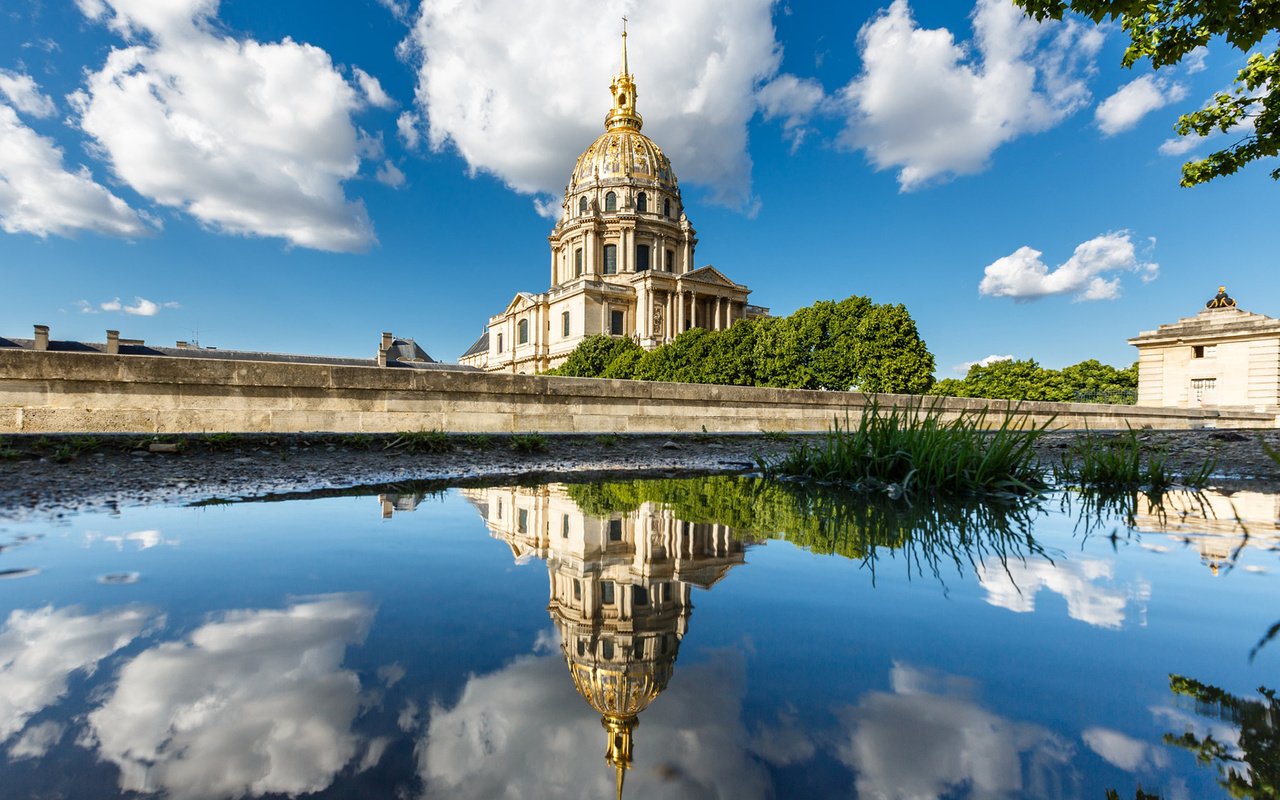 Обои небо, облака, отражение, париж, франция, loïc lagarde, hotel des invalides, архитектурный памятник, the sky, clouds, reflection, paris, france разрешение 1920x1200 Загрузить