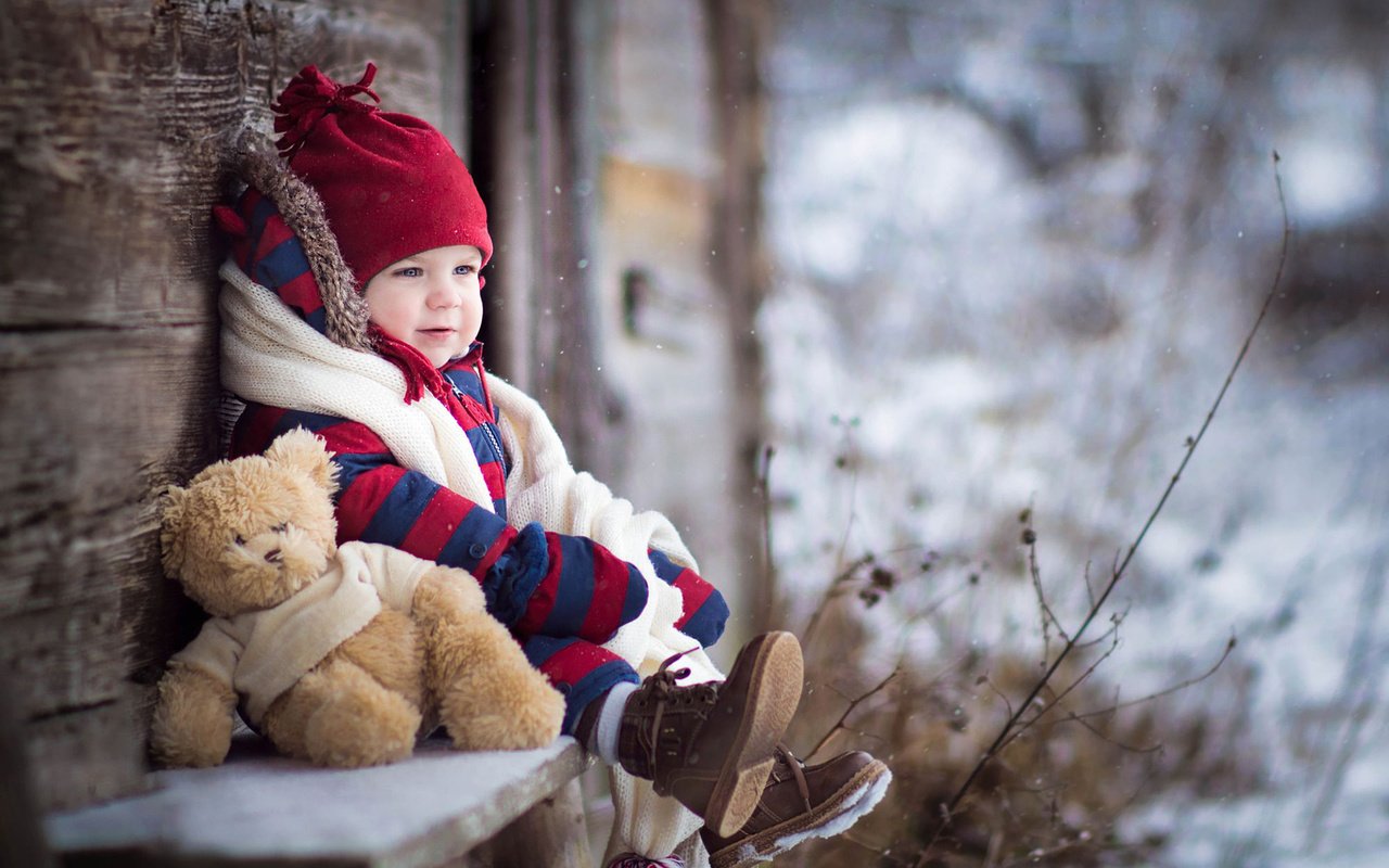 Обои зима, настроение, дети, мишка, игрушка, ребенок, мальчик, winter, mood, children, bear, toy, child, boy разрешение 1920x1200 Загрузить