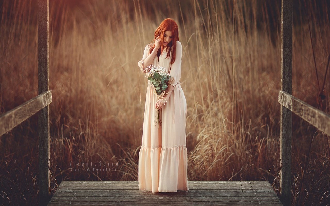 Обои цветы, природа, девушка, платье, букет, рыжеволосая, flowers, nature, girl, dress, bouquet, redhead разрешение 1920x1200 Загрузить