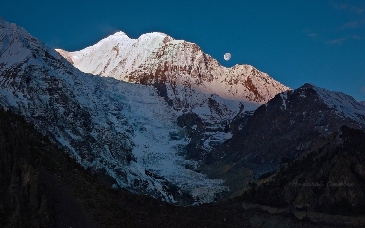 Обои горы, ледник, гималаи, непал, гангапурна, николай стюбко, mountains, glacier, the himalayas, nepal, gangapurna, nikolai stupka разрешение 1920x1257 Загрузить