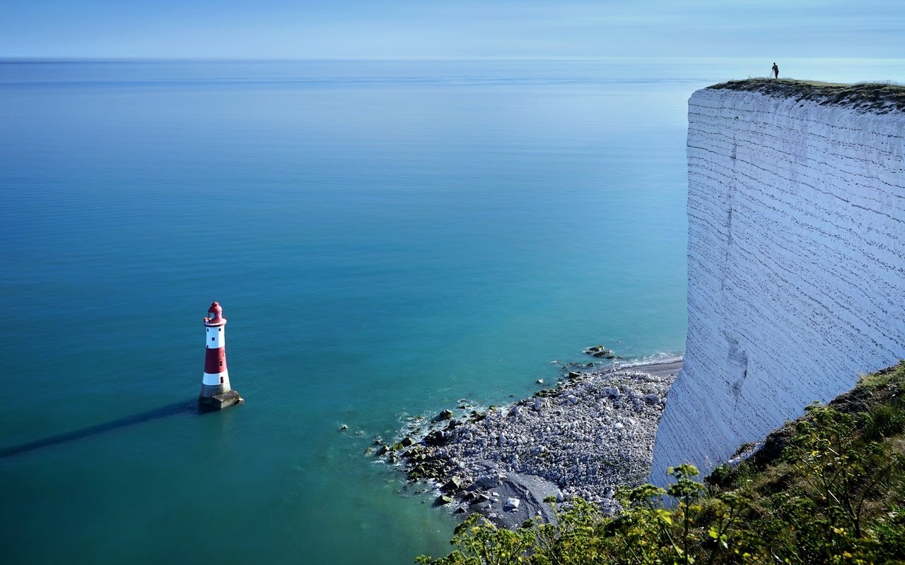 Обои берег, море, маяк, англия, соединенное королевство, beachy head, shore, sea, lighthouse, england, united kingdom разрешение 2048x1365 Загрузить