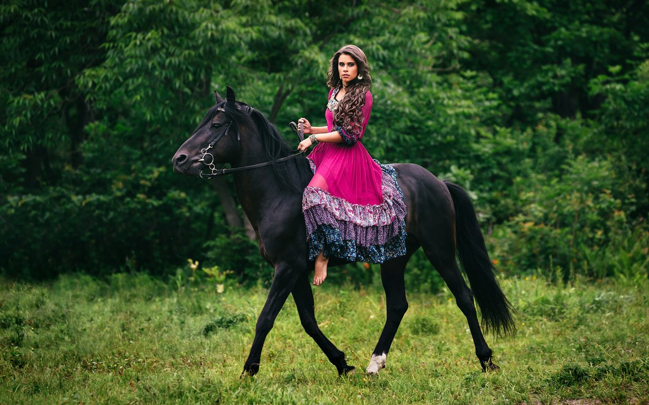 Обои лошадь, девушка, настроение, конь, всадница, цыганка, horse, girl, mood, rider, gypsy разрешение 1920x1200 Загрузить