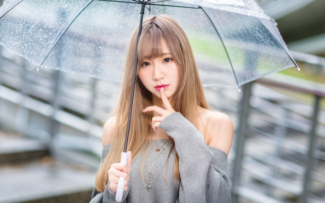 Обои девушка, дождь, волосы, зонтик, азиатка, girl, rain, hair, umbrella, asian разрешение 2048x1365 Загрузить