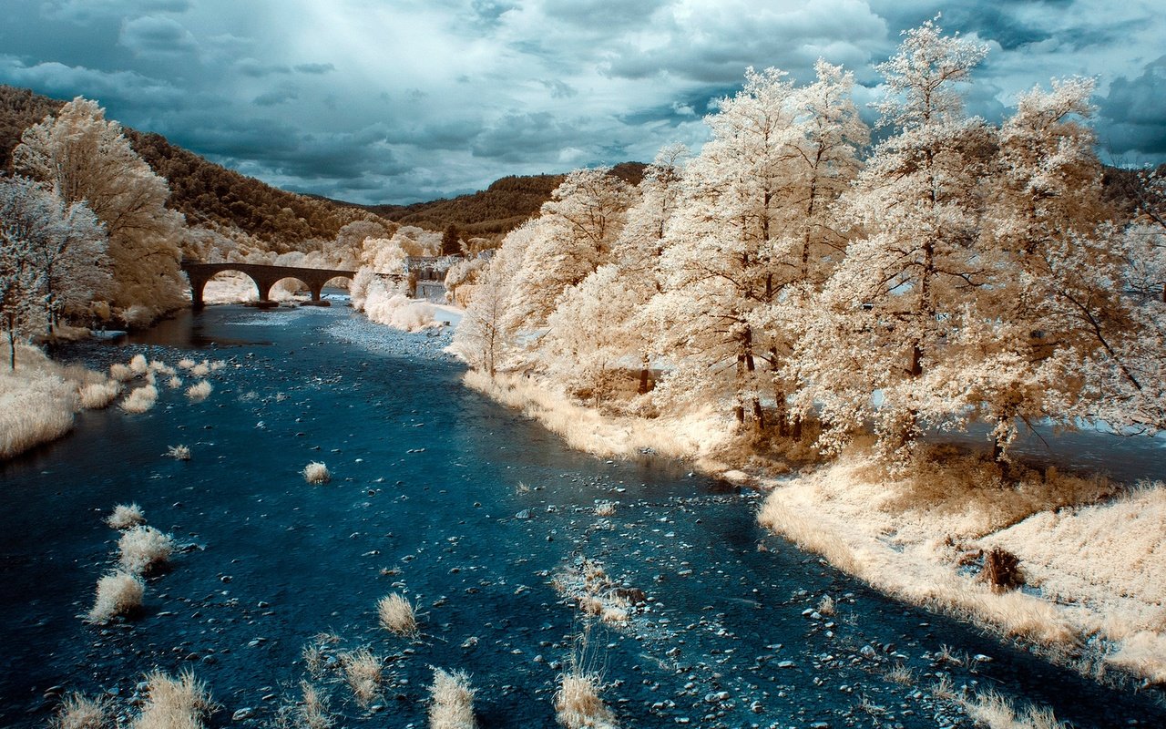 Обои река, мост, франция, инфракрасный снимок, сен-жан-дю-гар, river, bridge, france, infrared the, saint-jean-du-gard разрешение 2048x1365 Загрузить