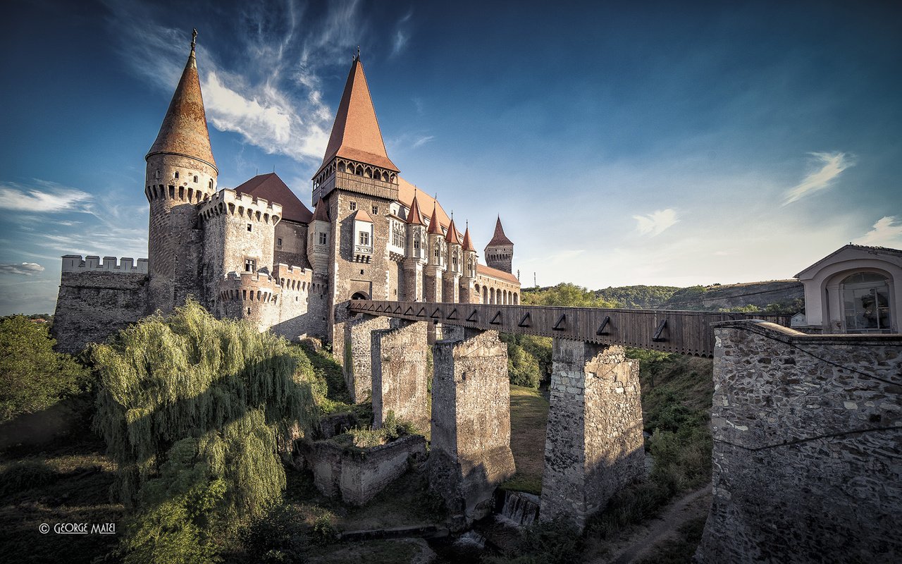 Обои небо, облака, мост, замок, румыния, корвин, george matei fotografia, the sky, clouds, bridge, castle, romania, corwin разрешение 1920x1200 Загрузить