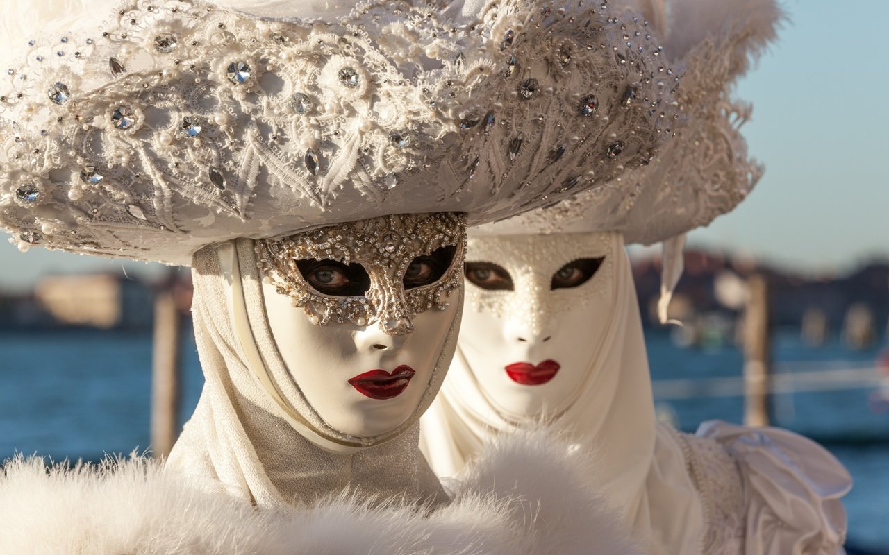 Обои венеция, костюмы, шляпы, маски, карнавал, venice, costumes, hats, mask, carnival разрешение 3000x1963 Загрузить