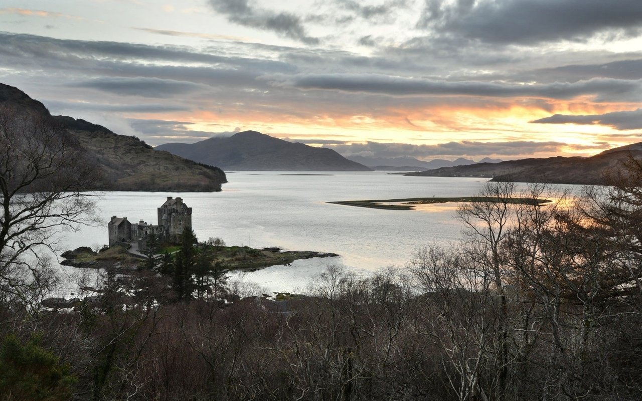 Обои озеро, горы, замок, шотландия, йленонан, lake, mountains, castle, scotland, leinonen разрешение 1920x1080 Загрузить