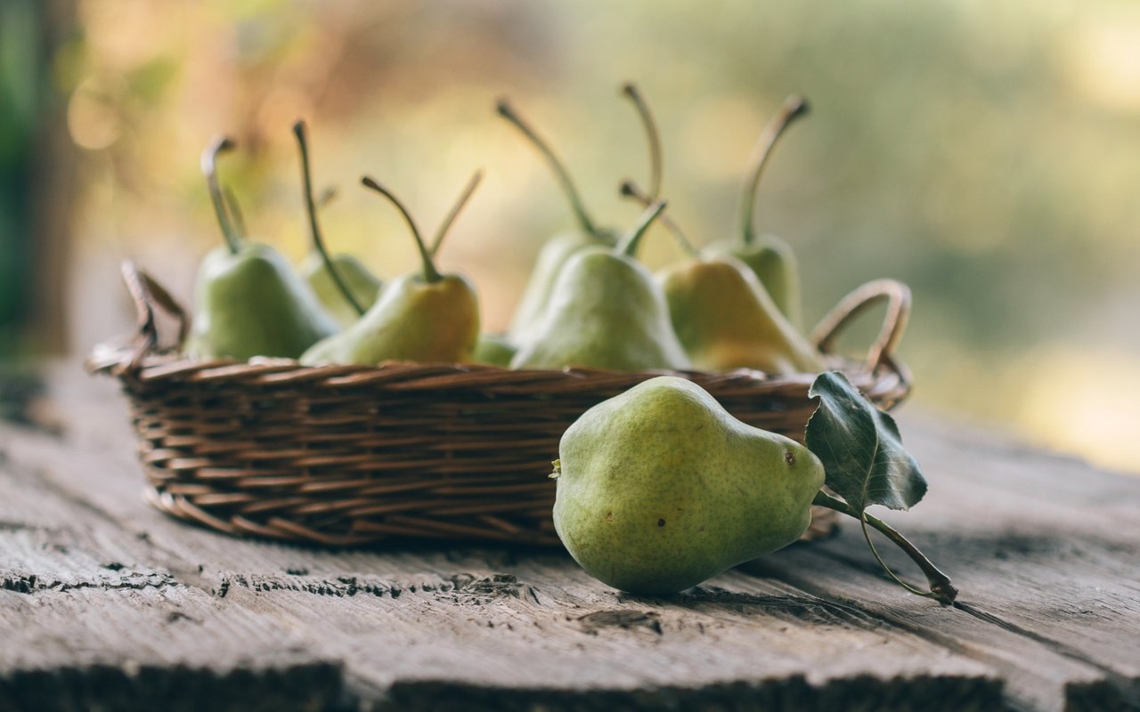 Обои фрукты, груши, груша, боке, fruit, pear, bokeh разрешение 2048x1365 Загрузить