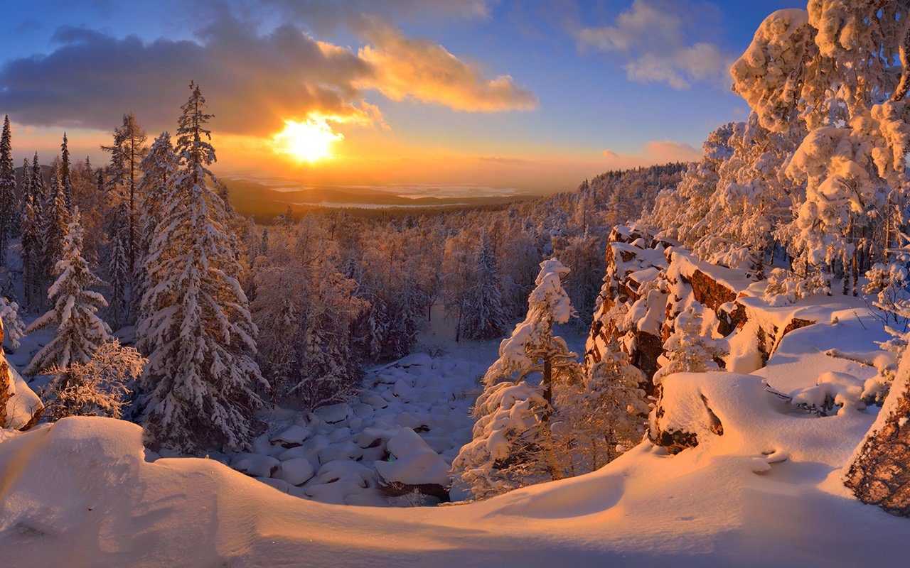 Обои снег, лес, закат, зима, snow, forest, sunset, winter разрешение 2139x1080 Загрузить