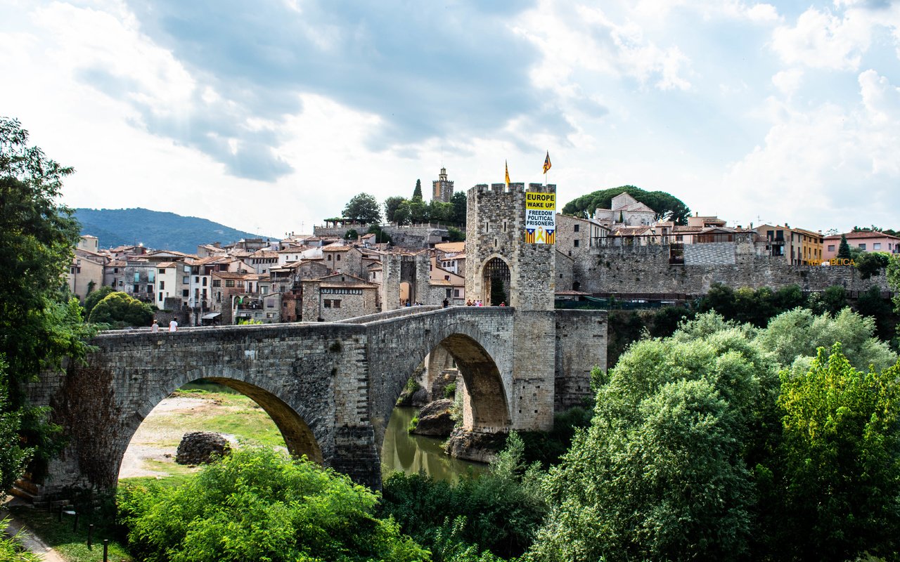 Обои besalú
catalunya, besalú
catalunya разрешение 6000x4000 Загрузить