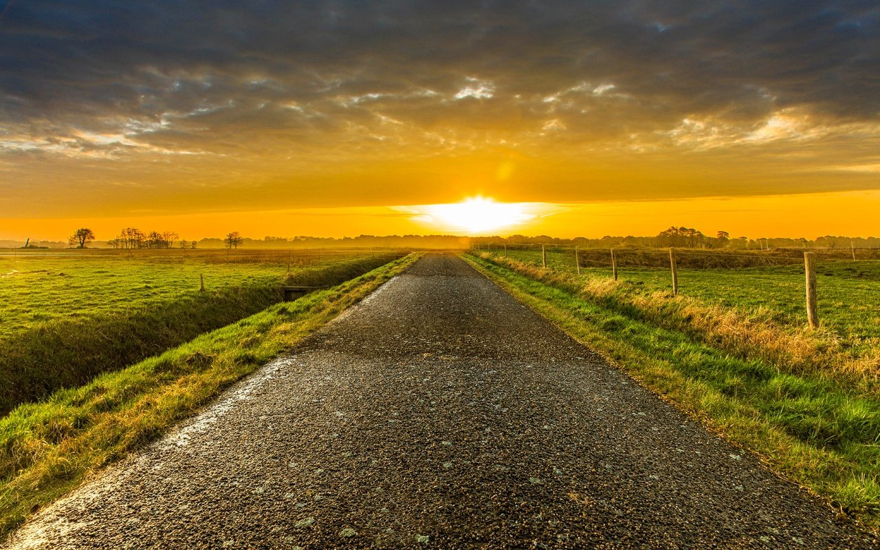 Обои небо, дорога, природа, закат, поле, the sky, road, nature, sunset, field разрешение 7680x4320 Загрузить